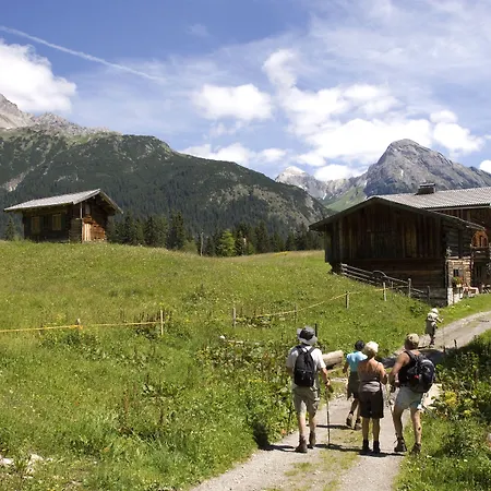 Posthotel Lechtal, Arlberg 호텔 홀츠가우