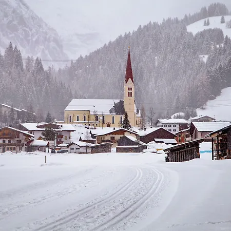 Posthotel Lechtal, Arlberg 호텔 홀츠가우