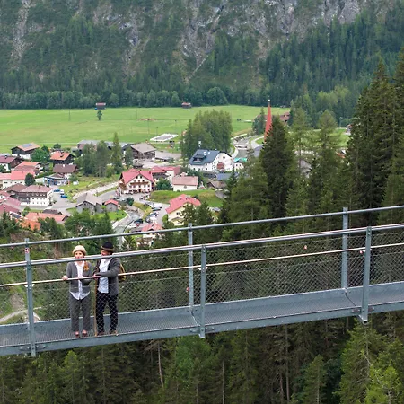 Posthotel Lechtal, Arlberg 호텔